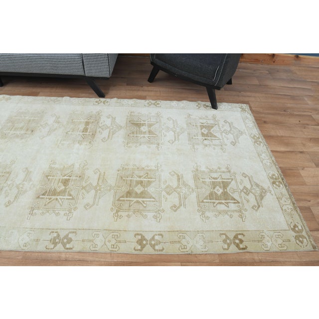1970s Vintage Turkish Handmade Wool Cotton Beige Runner Rug For Sale In San Francisco - Image 6 of 11
