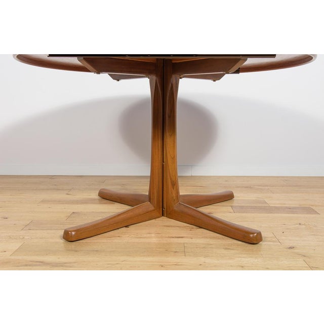 Mid-Century Round Extendable Dining Table in Teak from McIntosh, United Knigdom, 1960s For Sale - Image 15 of 18
