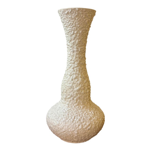 Vintage Mid-Century Modern White Lava Glaze Vase by Royal Haeger For Sale