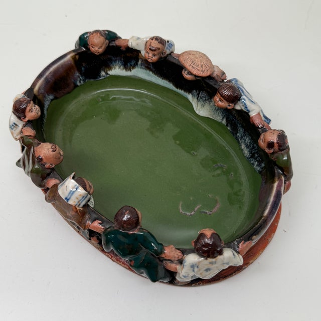 Antique Meiji Period Japanese Inoue Ryosai Simida Gawa "Ten Men Looking" Bowl For Sale - Image 9 of 9