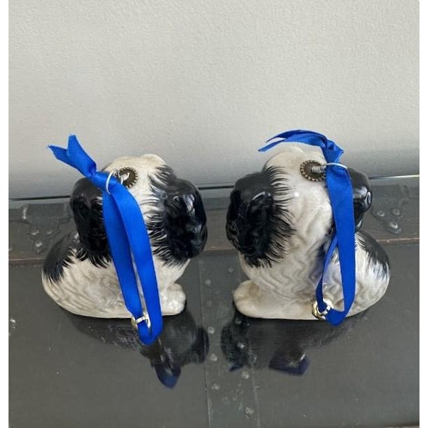 English Pair of Vintage Staffordshire Style Dog Ornaments For Sale - Image 3 of 7