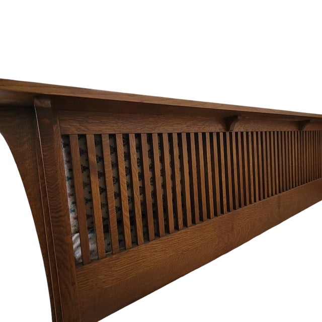 Mission Stickley Mission Prairie Oak Spindle Settle Sofa For Sale - Image 3 of 5