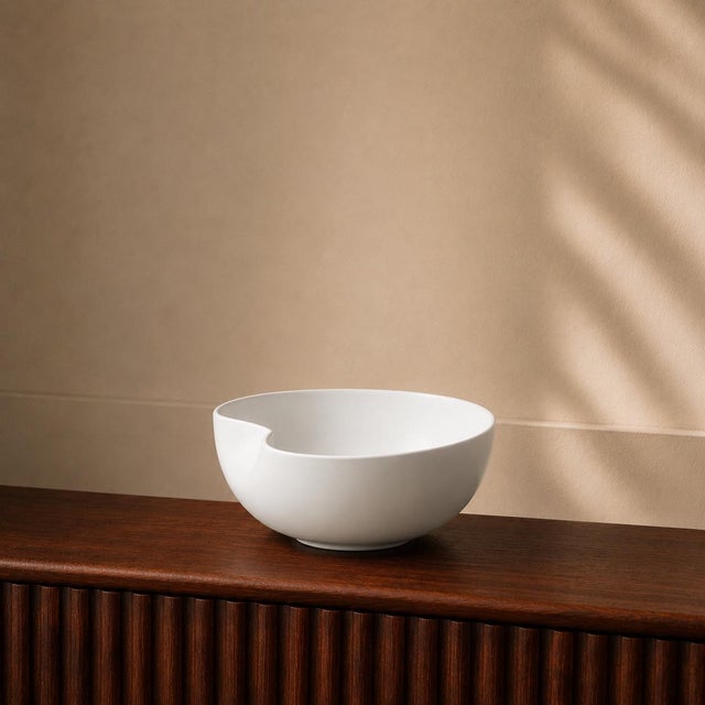 White Tiffany & Co. Elsa Peretti Thumbprint Bowl Large White Bone China Made in Usa For Sale - Image 8 of 8