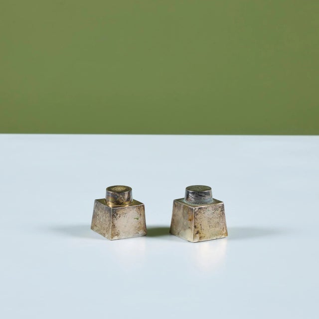 Mid 20th Century Pair of Silver Cube Salt and Pepper Shakers For Sale - Image 5 of 10
