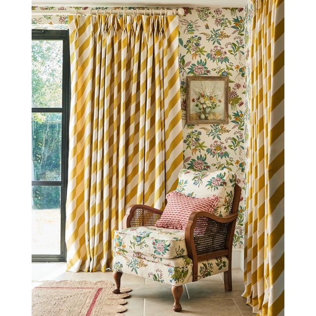 A picnic staple the classic paper straw is reinterpreted into a fun diagonal woven stripe produced in four cheerful...