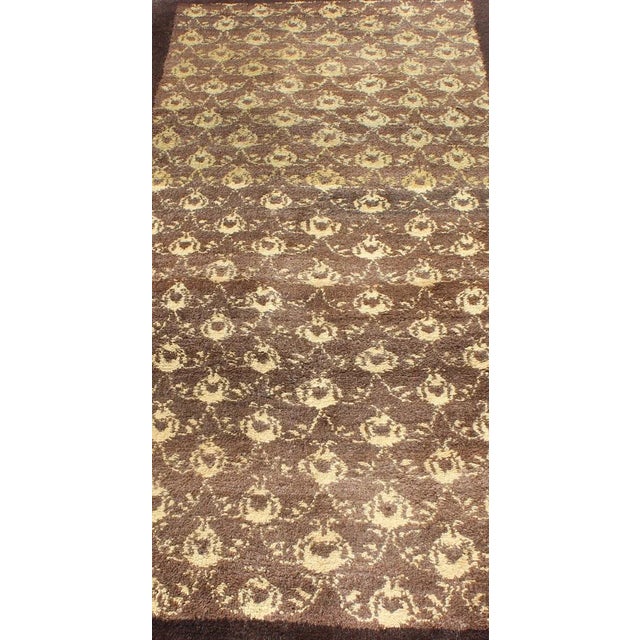 Vintage Turkish Tulu Rug With Repeating Ivory Motifs on Faded Chocolate Brown 3′2″ × 6′3″ For Sale In Atlanta - Image 6 of 11
