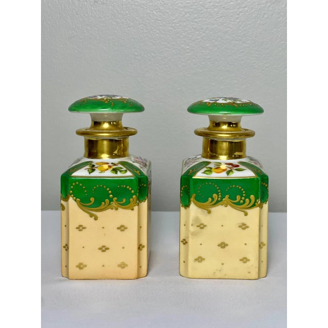 Mid 19th Century 19th Century Pair of Paris Porcelain Stoppered Bottles or Flacons For Sale - Image 5 of 17