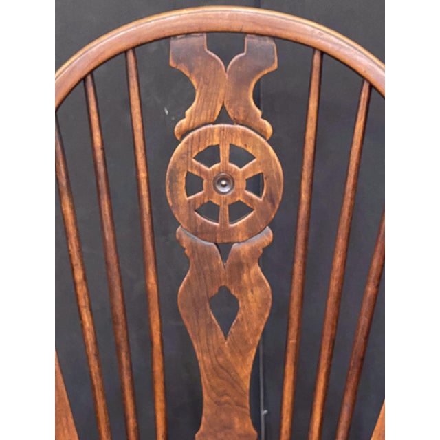 English Windsor Armchair of Ash and Elm With Captain's Wheel Back For Sale - Image 9 of 9