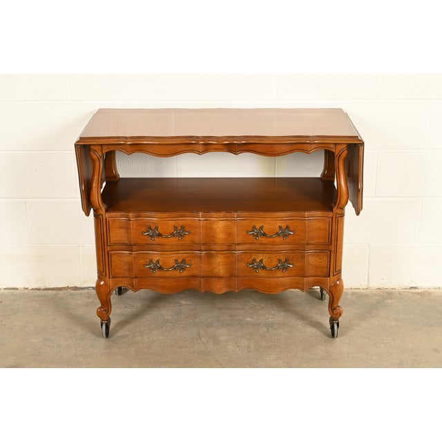 French Provincial Thomasville French Provincial Louis XV Carved Walnut Buffet Server or Bar Cart, Circa 1970s For Sale - Image 3 of 17