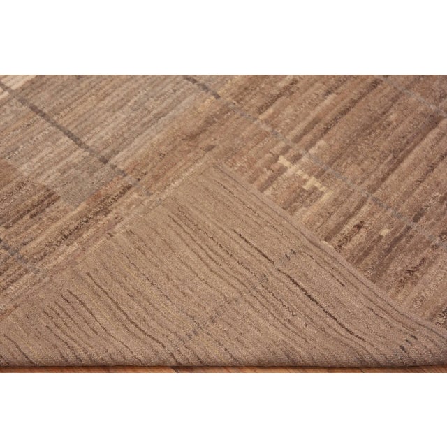 Nazmiyal Collection Contemporary Area Area Rug For Sale In New York - Image 6 of 9