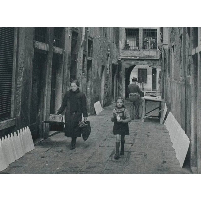 Venice, 1950s, Black and White Photograph For Sale - Image 3 of 5