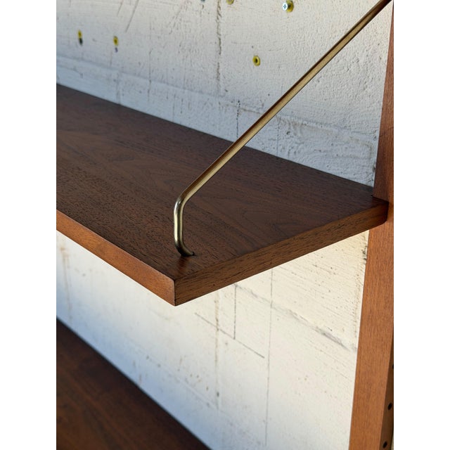 Vintage Cado Teak Wall-Mounted Shelving System With 3 Adjustable Shelves – Danish Modern Mid-Century Wall Unit For Sale In Los Angeles - Image 6 of 10