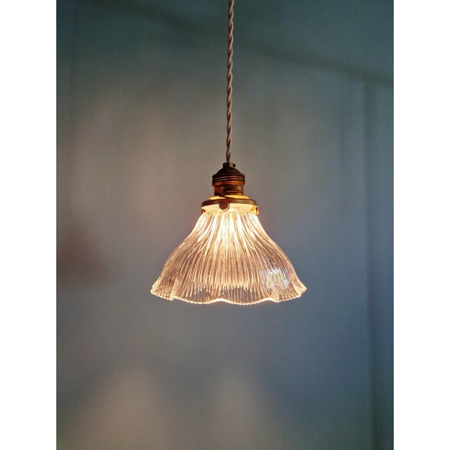 Gold Art Deco Pendant Light in Transparent Grooved Glass from Holophane, 1920s For Sale - Image 8 of 12