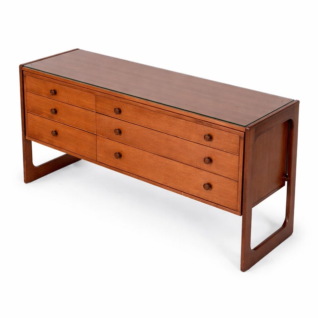 Mid-Century Teak Sleigh Leg Chest of Drawers by William Lawrence, 1970s For Sale - Image 6 of 6