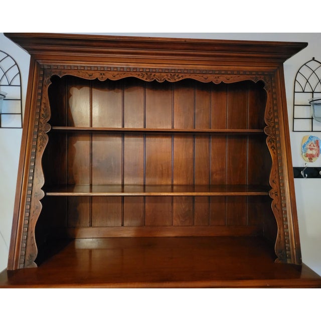 1920s Erskine-Danforth "Danersk" Hand-Painted Welsh Dresser Hutch, Model 1006 For Sale - Image 6 of 11