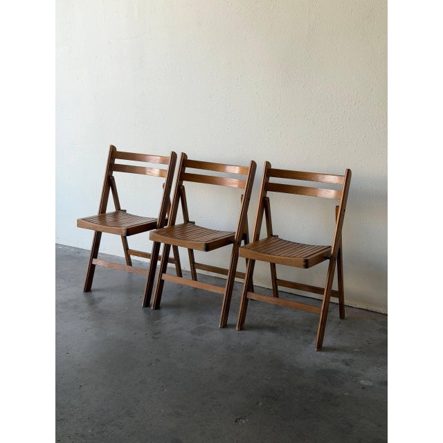 Mid-Century Modern Set of 3 Vintage Modern Folding Wooden Chairs – Sculptural Slat Seat For Sale - Image 3 of 9