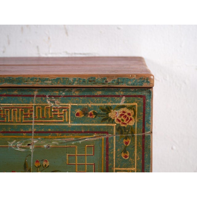 Antique Chinese Qing Dynasty Painted Dongbei Peony Trunk For Sale - Image 6 of 12