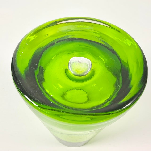 1970s Vintage Polish Boho Chic Hollywood Regency Hand Blown Glass Vase. For Sale - Image 14 of 15