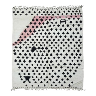 Ivory Dotted Wool Moroccan Rug - 10.2 X 7.8 Ft For Sale