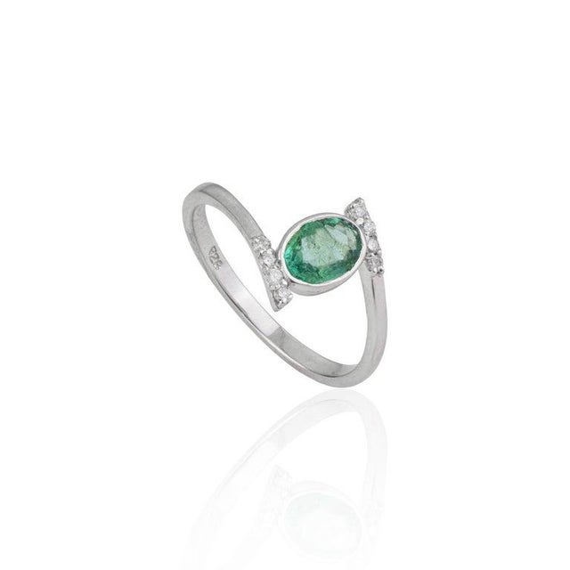 Contemporary Certified Solitaire Zambian Emerald & Diamond Ring in 925 Sterling Silver, Size 8 For Sale - Image 3 of 11