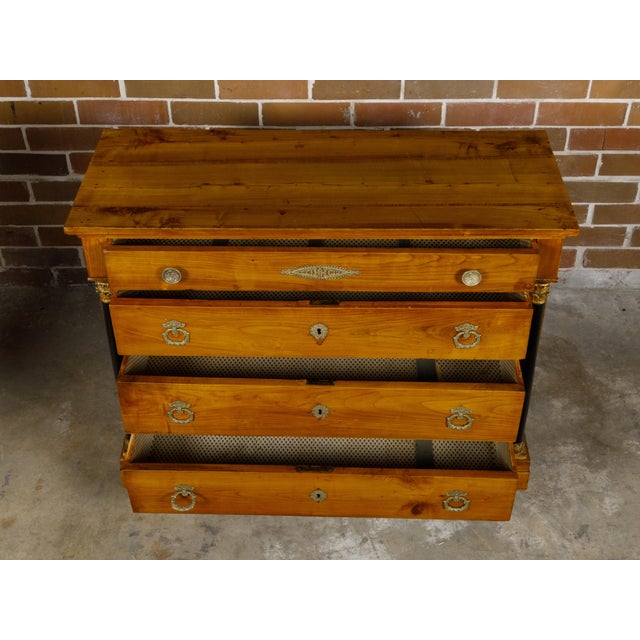 French Early 19th Century French Empire Fruitwood Four-Drawer Commode with Ebonized Corinthian Columns For Sale - Image 3 of 12