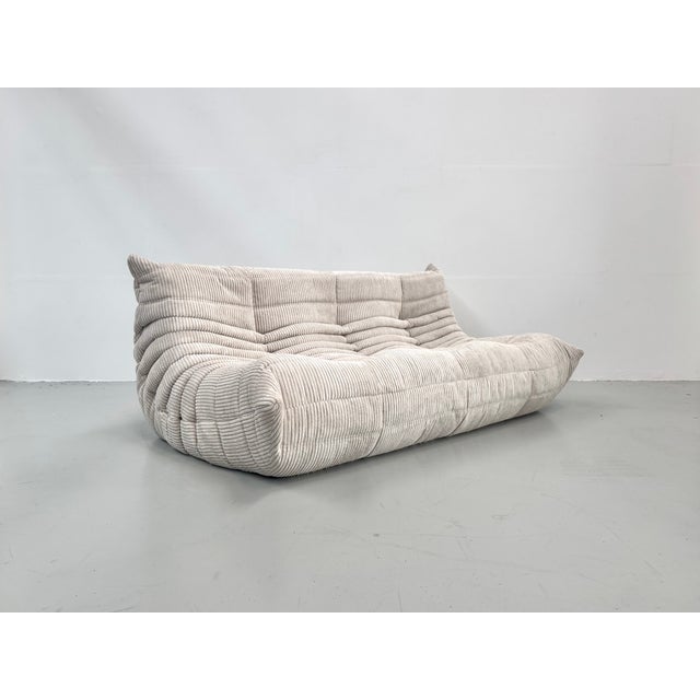 French Togo 3-Seater Sofa in Beige Corduroy attributed to Michel Ducaroy for Ligne Roset, 1970s For Sale - Image 5 of 13