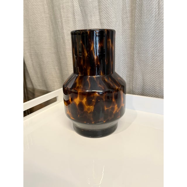 Tortoise shell style glass vase. No maker’s marks.