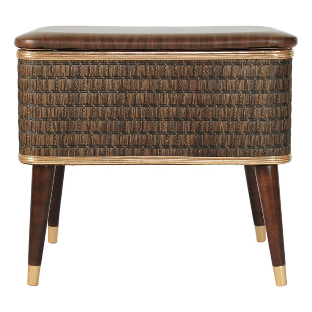Mid-Century Sewing Basket Stool With Tapered Wooden Legs For Sale