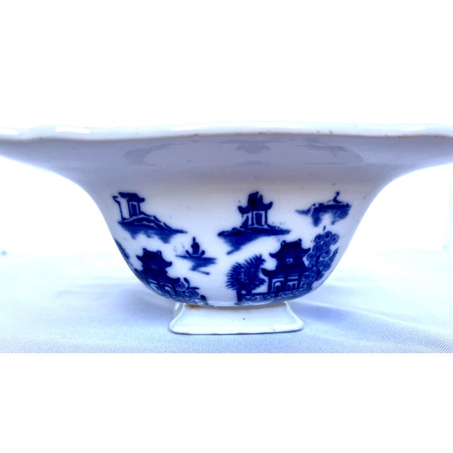 Antique 19th Century "Mandarin" English Flow Blue Footed Serving Dishes - A Pair For Sale - Image 12 of 18