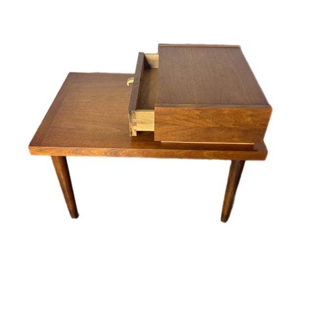 Mid-Century Modern 1960s Merton Gershun for American of Martinsville Nightstands / Side Tables- A Pair For Sale - Image 3 of 8