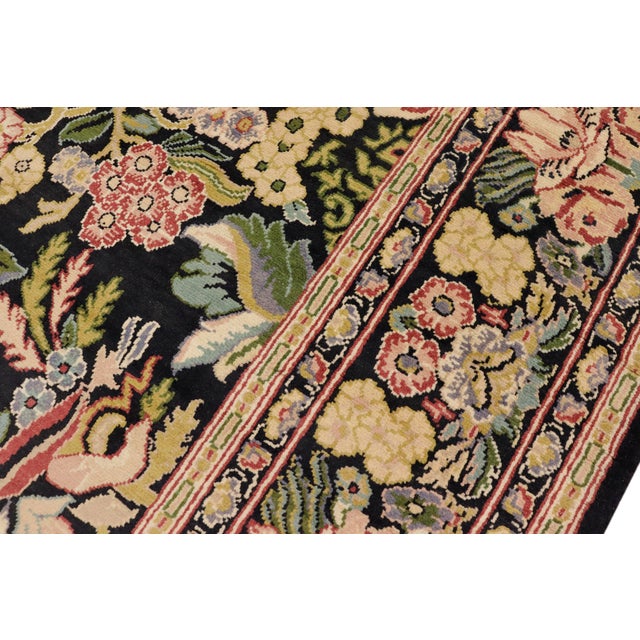 Art Nouveau 1990's Pak-Persian Black/Beige Wool Rug - 6'0'' X 9'2'' For Sale In New York - Image 6 of 9
