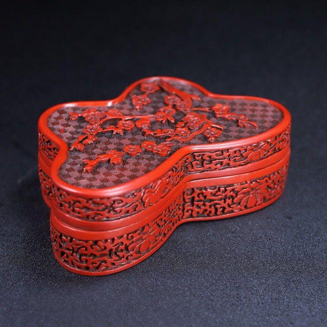 1980s Vintage Chinese Carved Cinnabar Lacquer Box – Butterfly Form With Plum Blossom Motif For Sale - Image 5 of 10
