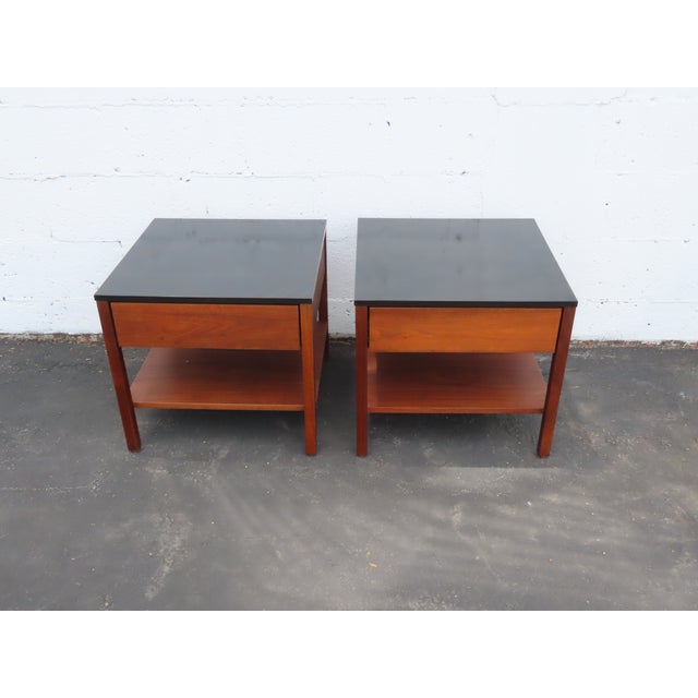 Knoll Two Tones Mid Century Modern Nightstands Bedside Tables a Pair 6597 For Sale - Image 15 of 17
