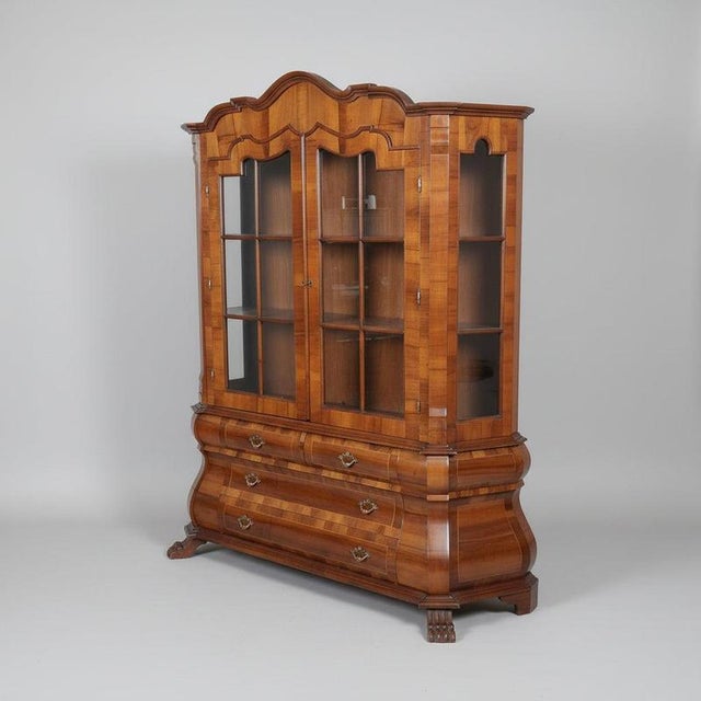 Large Baroque display cabinet in the Dutch style, made of walnut veneer – with a bombé-style chest of drawers, glass top,...