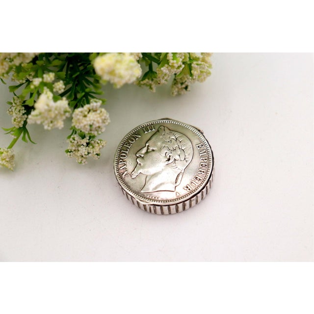 Coin-Shaped Pill Box with Napoleon III Figure For Sale - Image 3 of 5