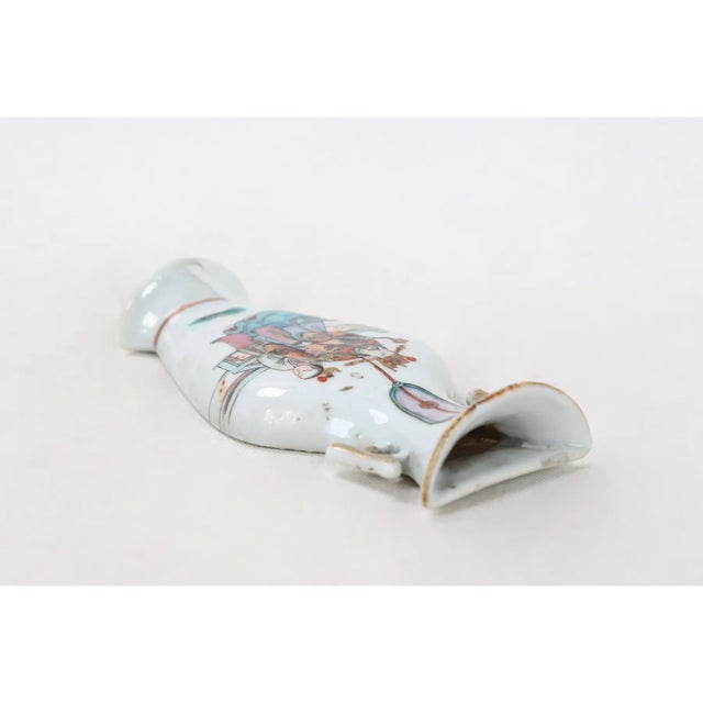Late 19th Century Vintage Flat Backed Porcelain Vase for Wall Bracket For Sale In New York - Image 6 of 9