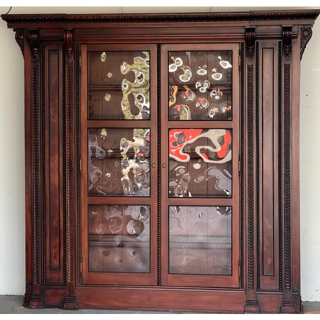 English Majestic Vintage Henredon Lighted Display Cabinet Cupboard For Sale - Image 3 of 10