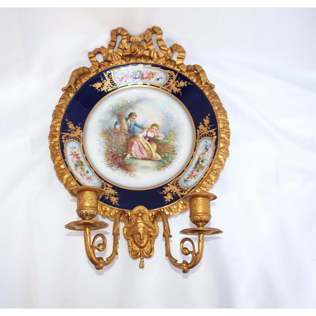 French Pair of Antique Hand Painted Cabinet Plates Mounted as Wall Sconces For Sale - Image 3 of 10