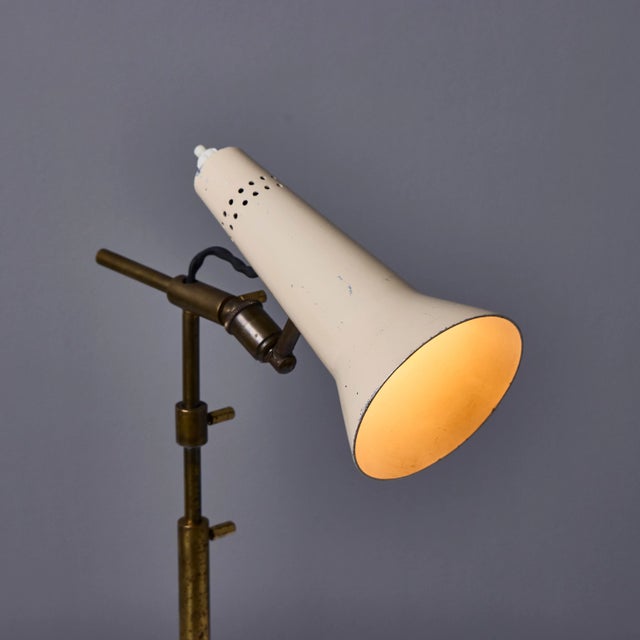 Metal 1950s Gino Sarfatti Sculptural Table Lamp for Arteluce For Sale - Image 7 of 12