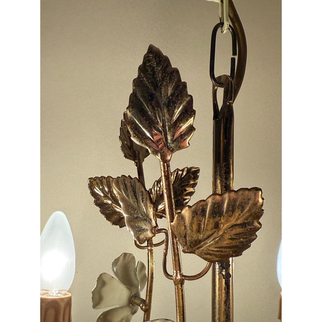 Hollywood Regency Gilded and Cream Rose and Bellflower Chandelier, Italy, 1960s For Sale - Image 12 of 16