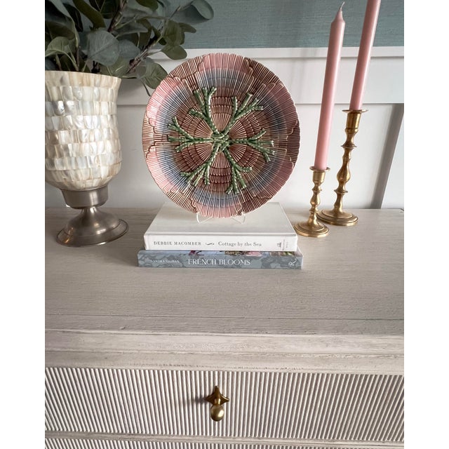 Traditional Bordallo Pinheiro Blush & Blue Raised Seaweed Relief Ceramic Plate – 10.25" For Sale - Image 3 of 6