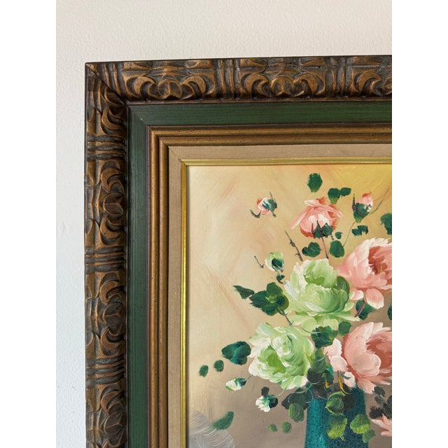 1970s Vintage Floral Still Life - Green & Pink Roses in Vase Oil on Canvas Painting by Bindi For Sale - Image 9 of 10