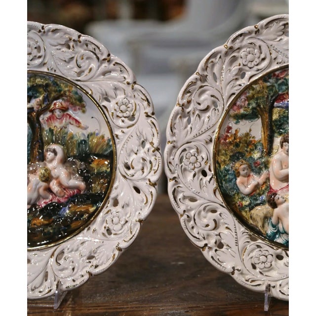 Pair of 20th Century Italian Hand-Painted Porcelain Capodimonte Wall Platters For Sale In Dallas - Image 6 of 10