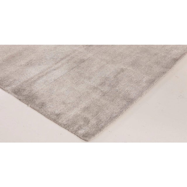 Early 21st Century Contemporary Silver Handmade Wool Rug by Doris Leslie Blau For Sale - Image 5 of 6