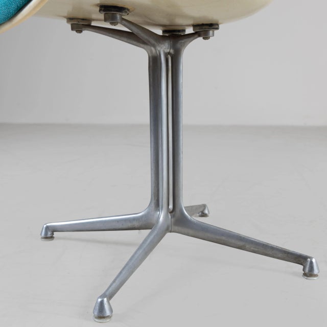 La Fonda Chairs by Charles and Ray Eames for Herman Miller, 1960s, Set of 3 For Sale - Image 4 of 9