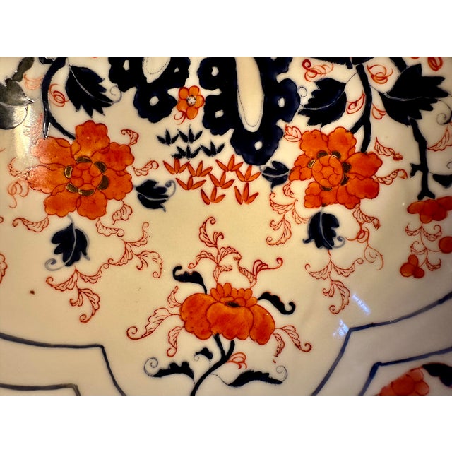 Antique Japanese Arita Imari Porcelain Chrysanthemum Bowl | Edo Period | Early 18th Century | Hand-Painted Fuku Mark For Sale - Image 11 of 18