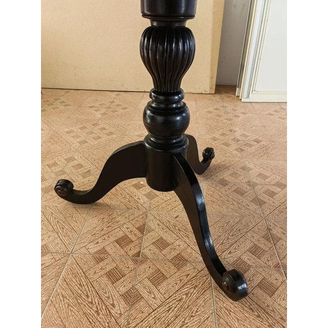 Late 19th Century Round Table in Mahogany For Sale - Image 4 of 8