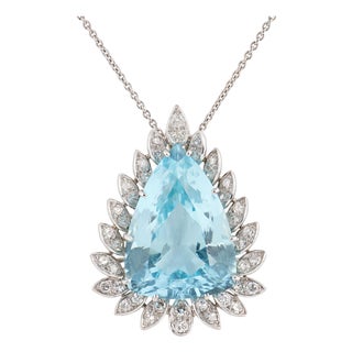 Mid Century 28.00 Carat Aquamarine Diamond 18k White Gold Necklace For Sale