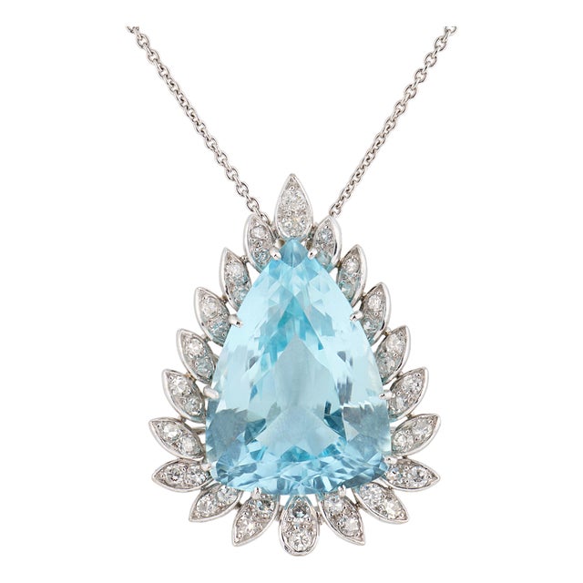 Mid Century 28.00 Carat Aquamarine Diamond 18k White Gold Necklace For Sale