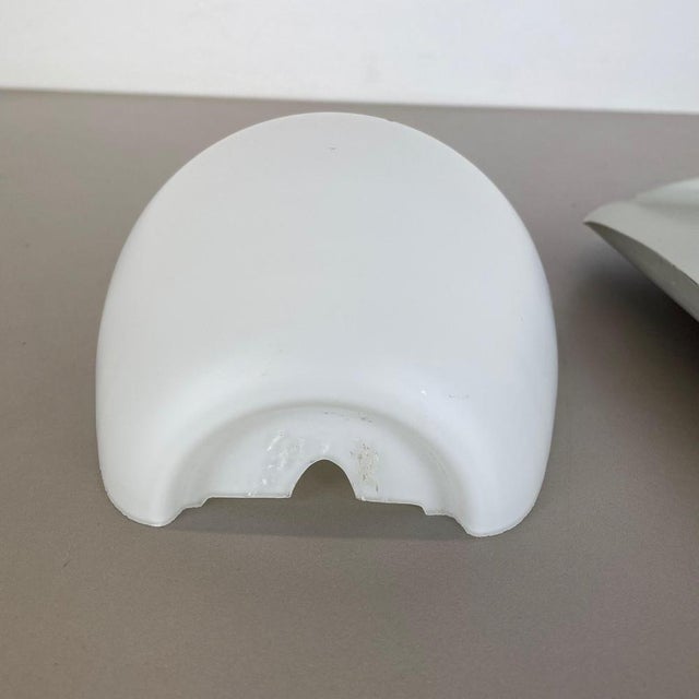 Shell Wall Light by Wilhelm Wagenfeld for Peill & Putzler, Germany, 1950s For Sale - Image 14 of 18